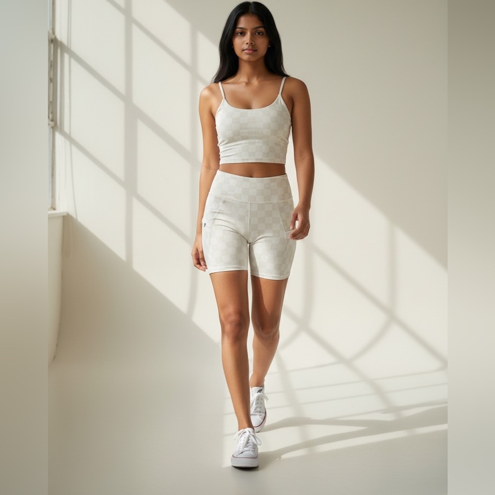 Hurley Cream Checkerboard Athletic Set XS – Crop Tank & Biker Shorts